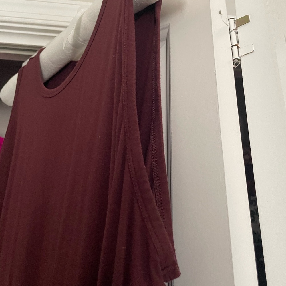 Old Navy Luxe High Neck Tank Top - Picture 4 of 8